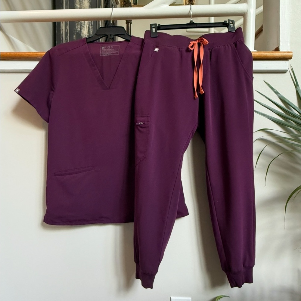 FIGS Women's Plum Scrub Set with Contrast Drawstring